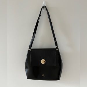 IMAGO-A Carre Shoulder with Disc (Black)
